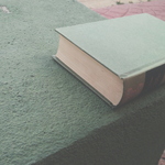 Adopta un libro. Adopta un libro.
