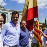 El respeto en las cunetas y el franquismo de paseo en su habitad natural