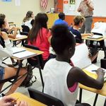 Esos gigantes que nos asustan a todos "el instituto y la adolescencia " Esos gigantes que nos asustan a todos "el instituto y la adolescencia "
