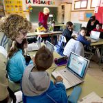 El mundo está cambiando , la educación también debería. El mundo está cambiando , la educación también debería.