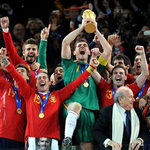 TODOS CON LA ROJA TODOS CON LA ROJA