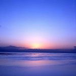 Nunca es tarde si llega la dicha. Nunca es tarde si llega la dicha.